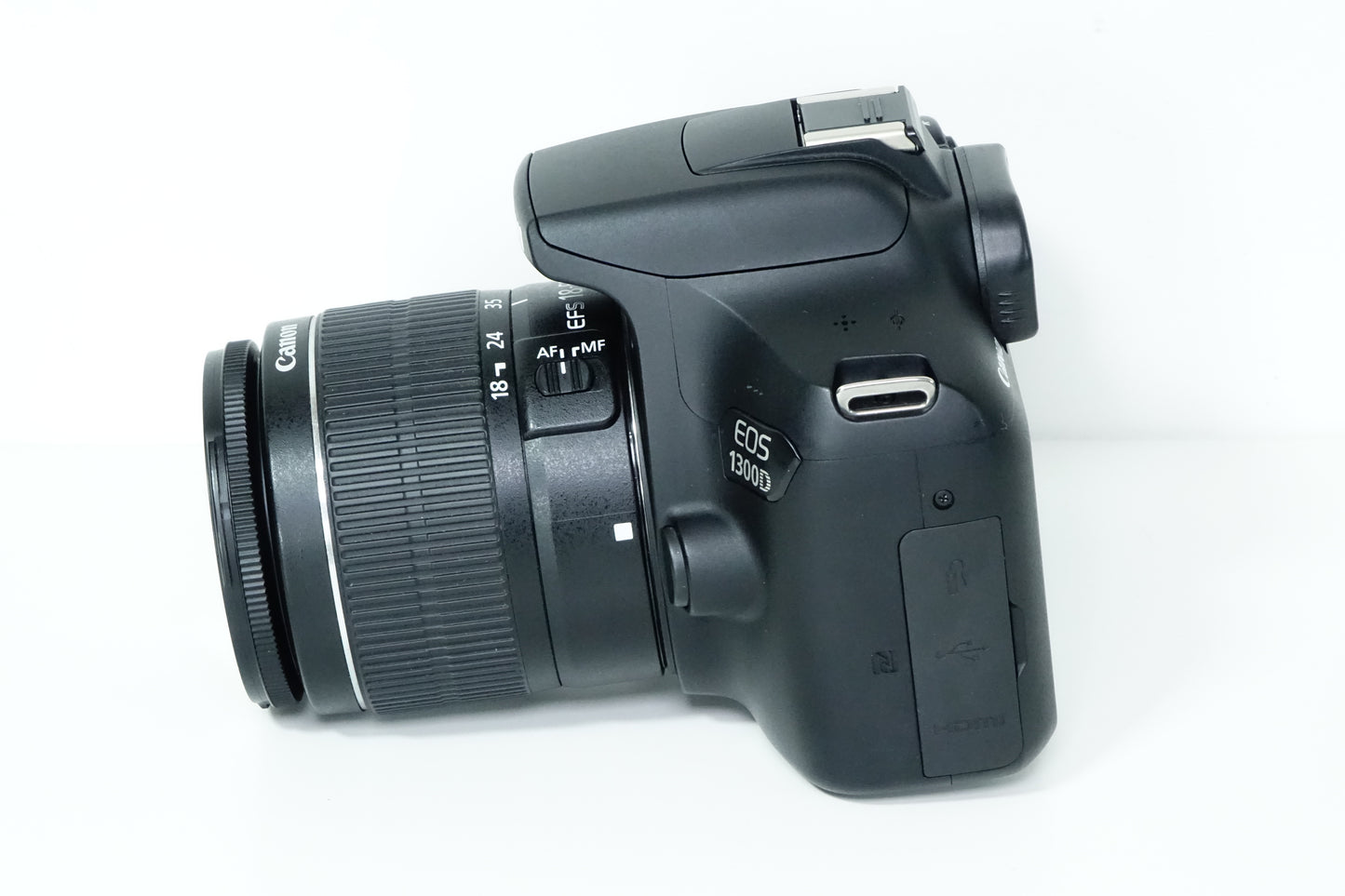 Canon EOS 1300D Reflex Obiettivo 18-55 III + ZAINO - Garanzia 12 mesi - 5607 SCATTI