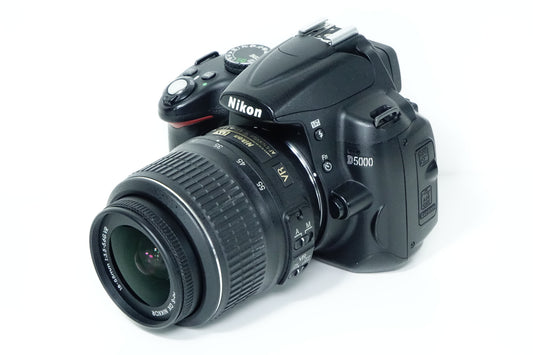 Nikon D5000 Obiettivo 18-55mm G VR + Borsa - Garanzia 12 mesi