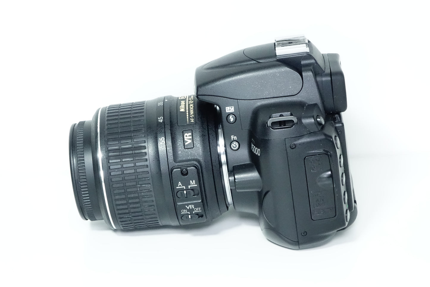 Nikon D5000 Obiettivo 18-55mm G VR + Borsa - Garanzia 12 mesi