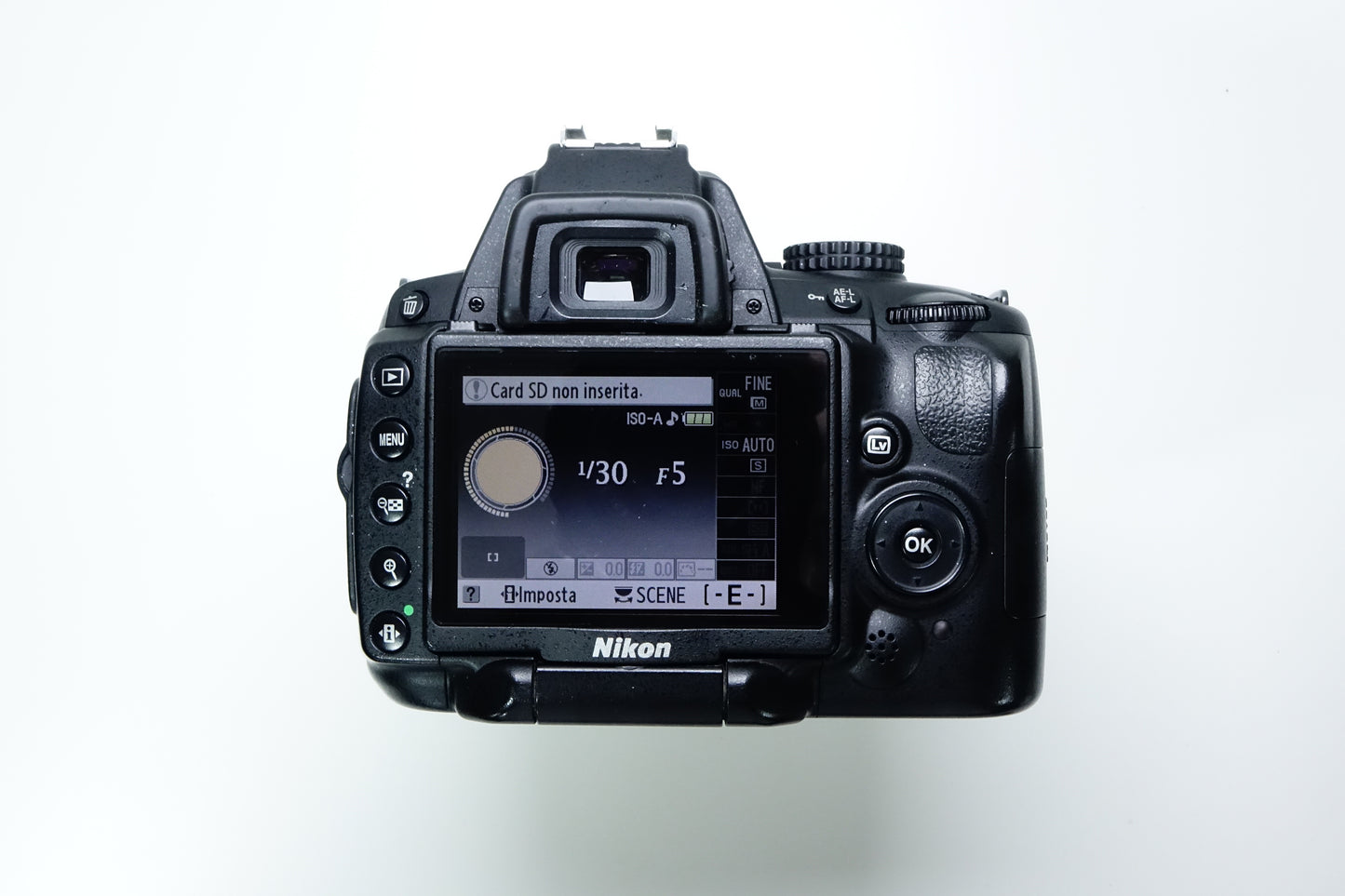 Nikon D5000 Obiettivo 18-55mm G VR + Borsa - Garanzia 12 mesi