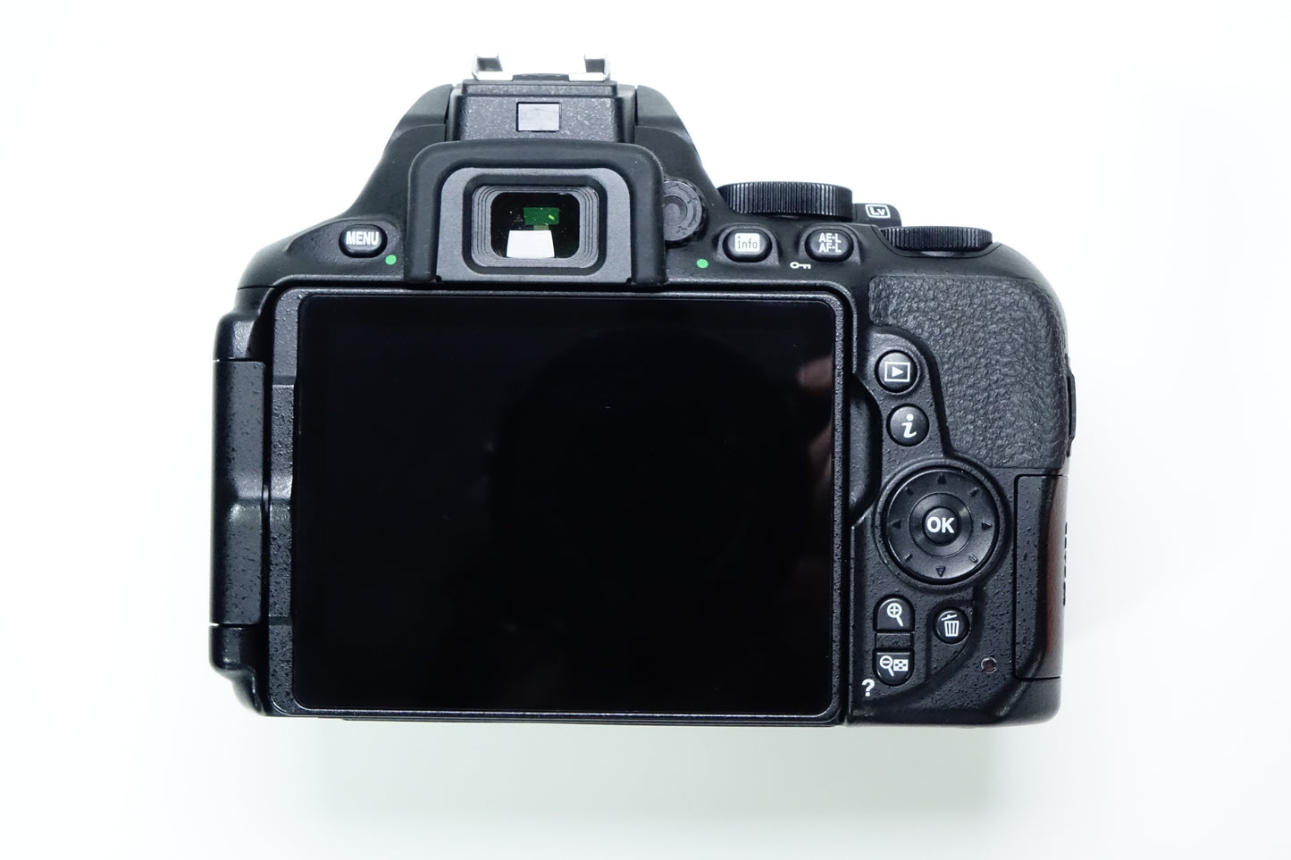 Nikon D5600 Reflex DSLR Corpo Body - 7098 SCATTI - Garanzia 12 mesi