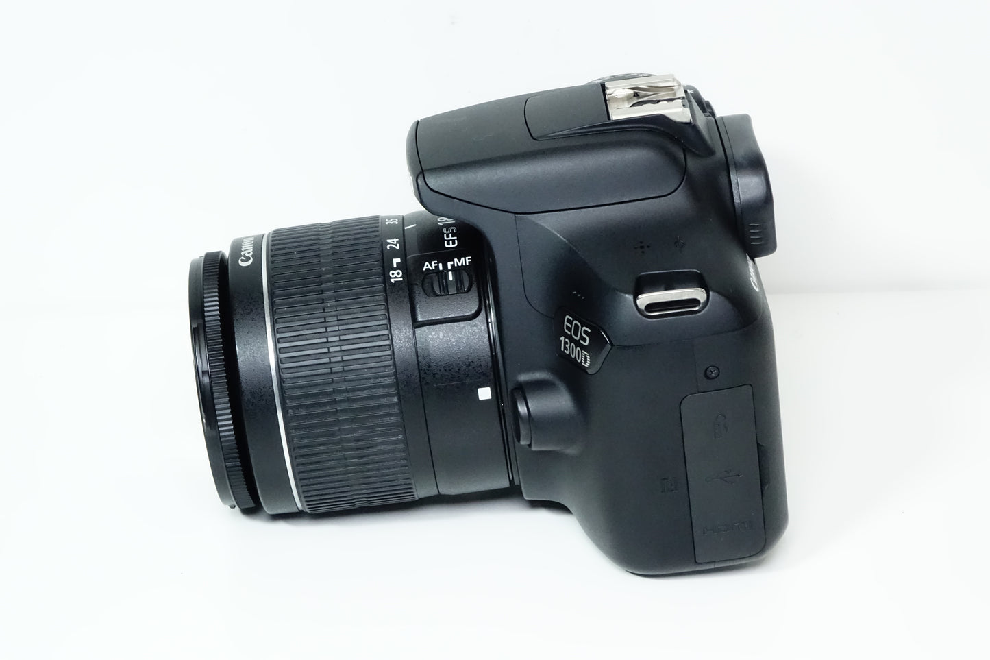 Canon EOS 1300D Obiettivo 18-55mm III + BORSA, 2 BATTERIE, SD - GARANZIA 12 MESI