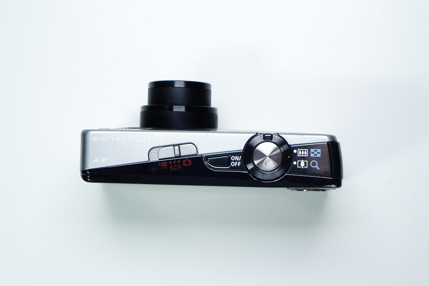 Canon IXUS 75 Fotocamera Compatta CCD Argento - Per Ricambi o Riparazioni