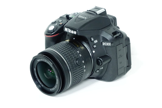 Nikon D5300 Obiettivo AF-P 18-55mm VR + Borsa - 1669 SCATTI - Garanzia 12 mesi