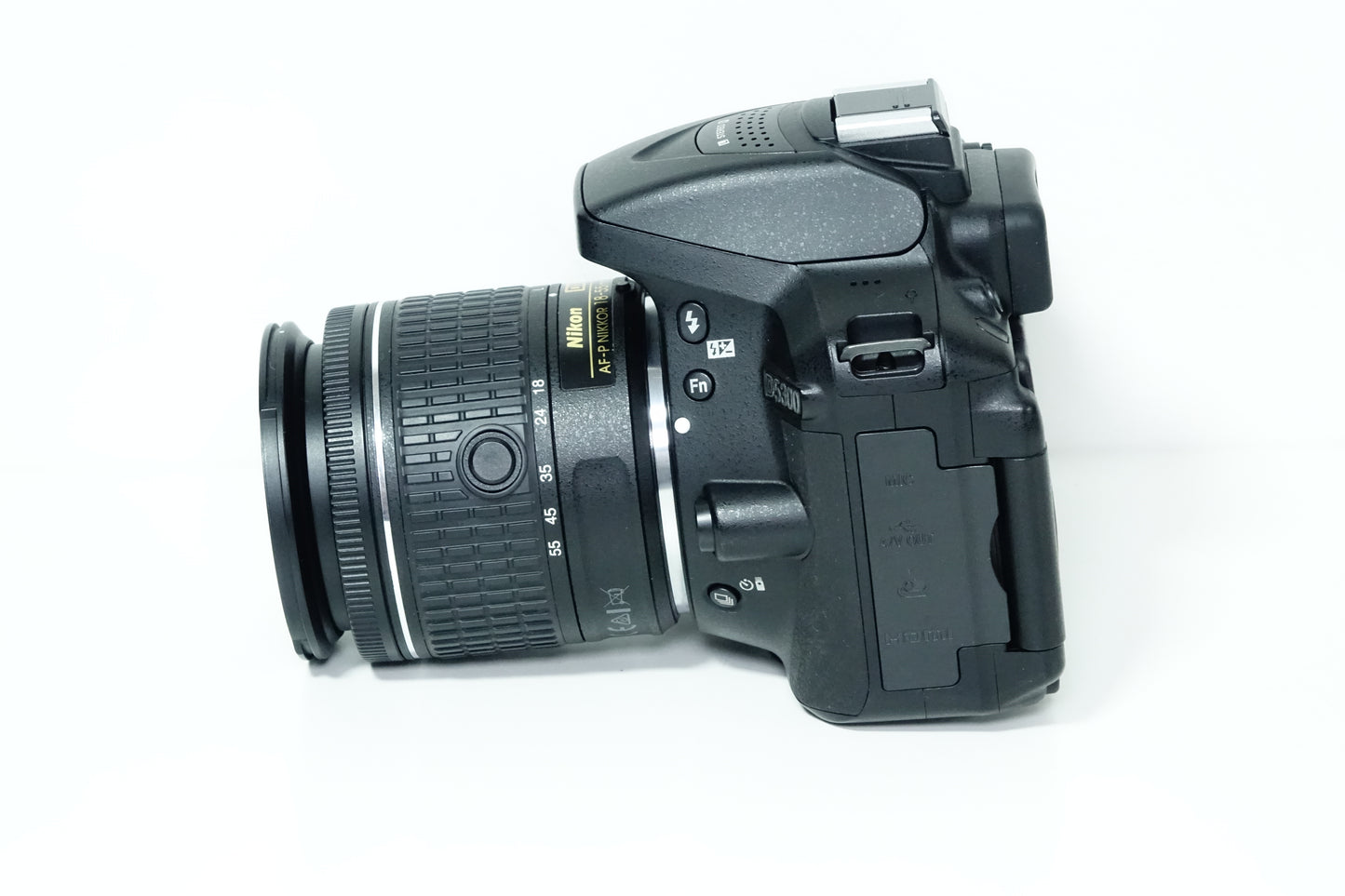 Nikon D5300 Obiettivo AF-P 18-55mm VR + Borsa - 1669 SCATTI - Garanzia 12 mesi