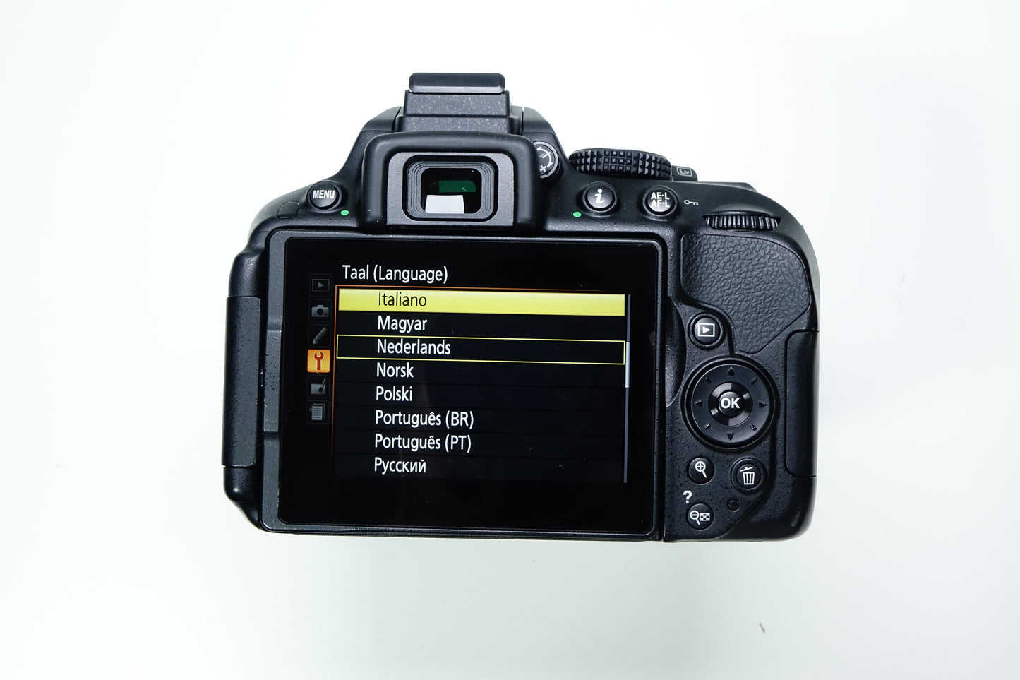 Nikon D5300 Obiettivo AF-P 18-55mm VR + Borsa - 1669 SCATTI - Garanzia 12 mesi