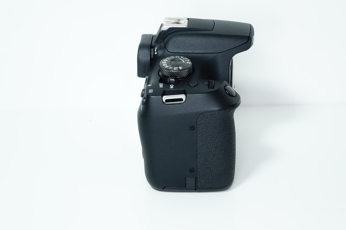 Canon EOS 2000D Reflex Solo Corpo Body 3162 SCATTI - Garanzia 12 mesi