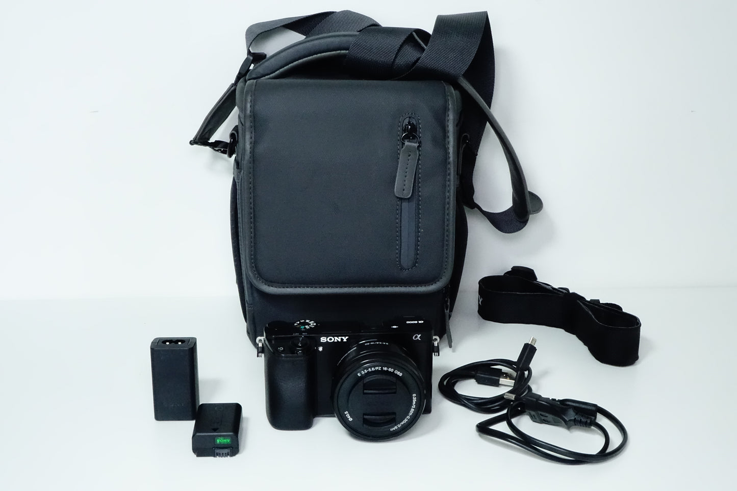 Sony Alpha A6000 Obiettivo 16-50mm OIS PZ Borsa 463 SCATTI - Garanzia 12 mesi