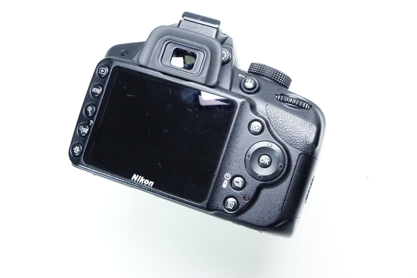 Nikon D3200 Obiettivo Nikkor 18-55mm G VR II + BORSA, Treppiedi - Garanzia 12 mesi