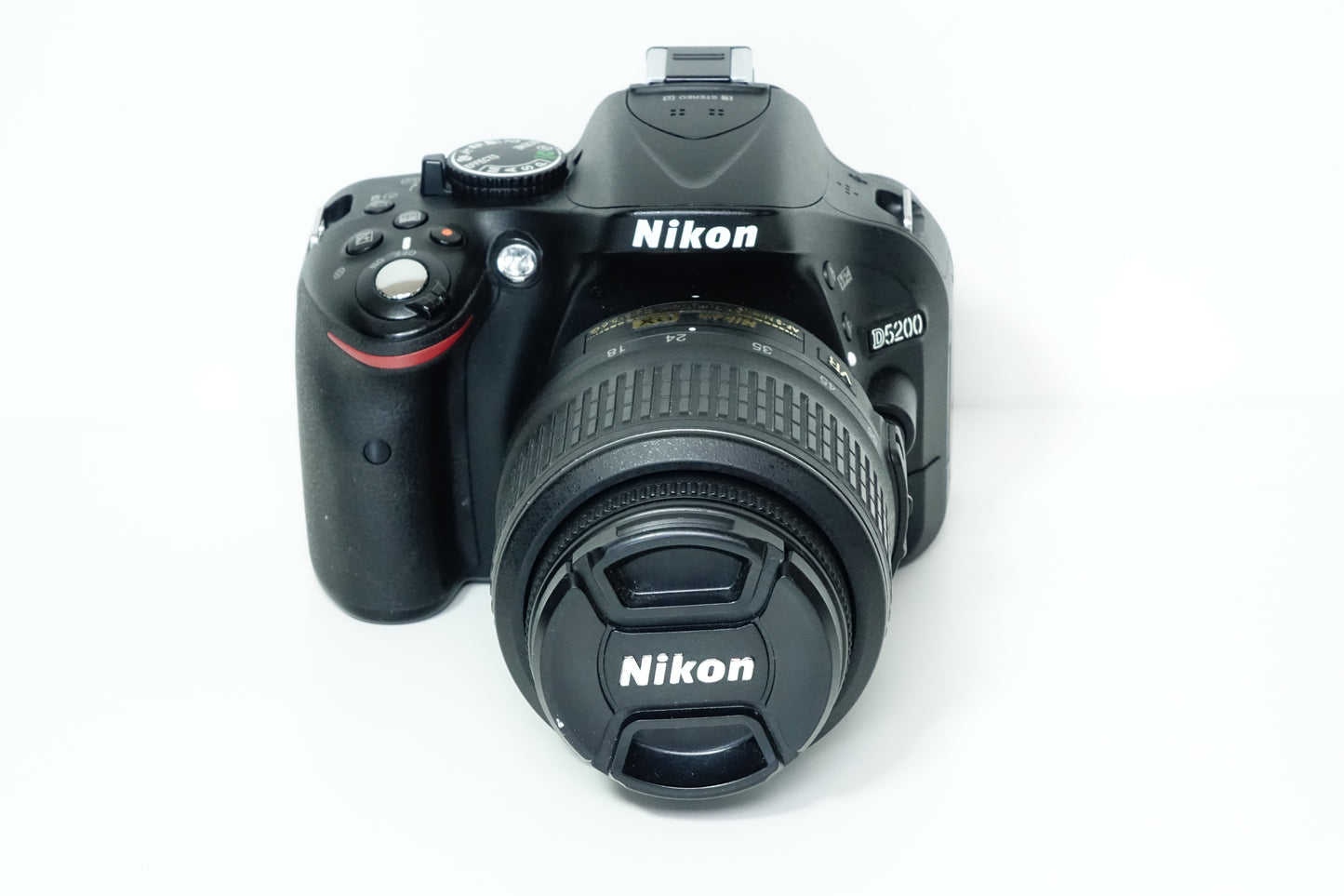 Nikon D5200 Obiettivo 18-55mm G VR + BORSA - 18285 SCATTI - Garanzia 12 mesi