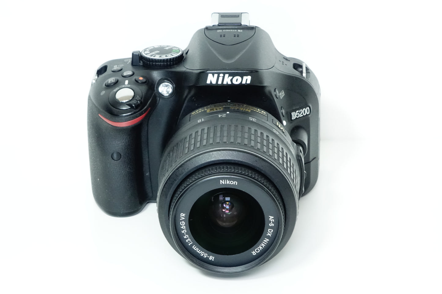 Nikon D5200 Obiettivo 18-55mm G VR + BORSA - 18285 SCATTI - Garanzia 12 mesi
