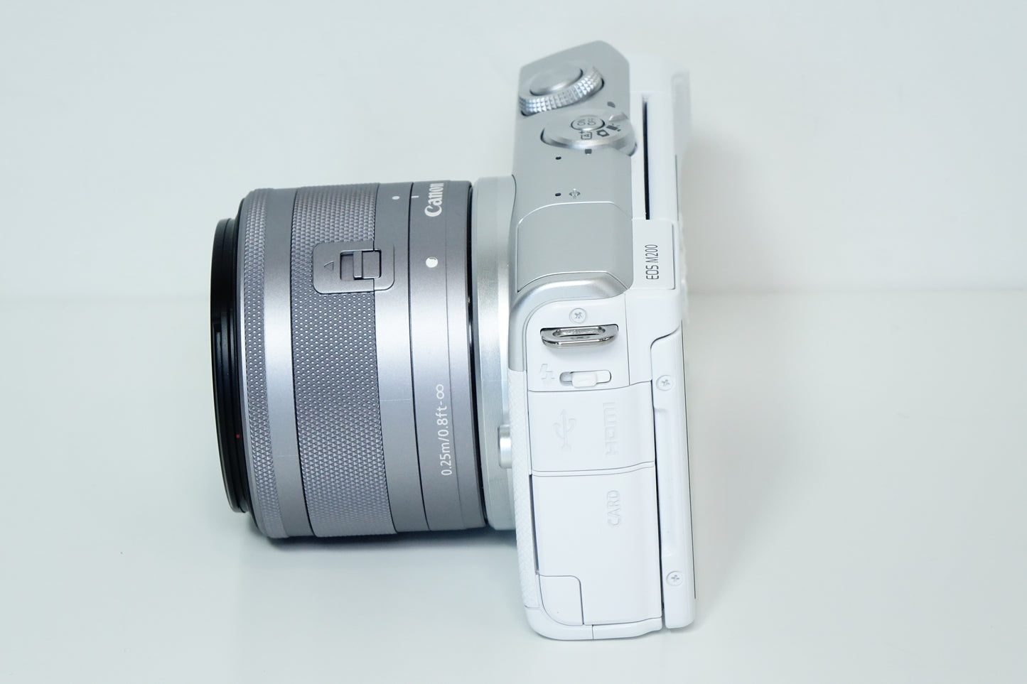 Canon EOS M200 Bianca Obiettivo 15-45mm STM + Custodia - Garanzia 12 mesi