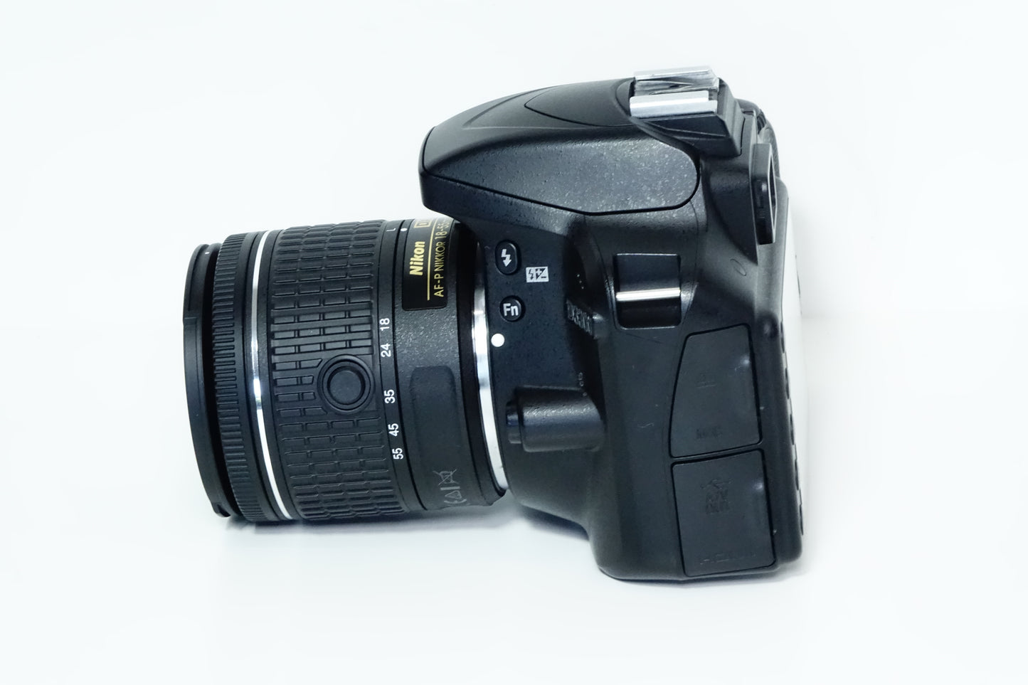 Nikon D3300 Obiettivo AF-P 18-55mm G VR Borsa SD 16GB - Garanzia 12 mesi - 1576 SCATTI