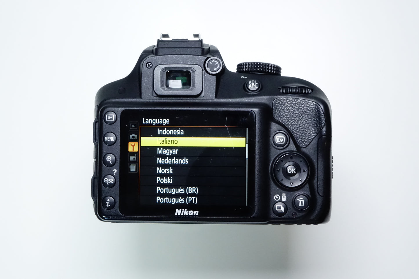 Nikon D3300 Obiettivo AF-P 18-55mm G VR Borsa SD 16GB - Garanzia 12 mesi - 1576 SCATTI