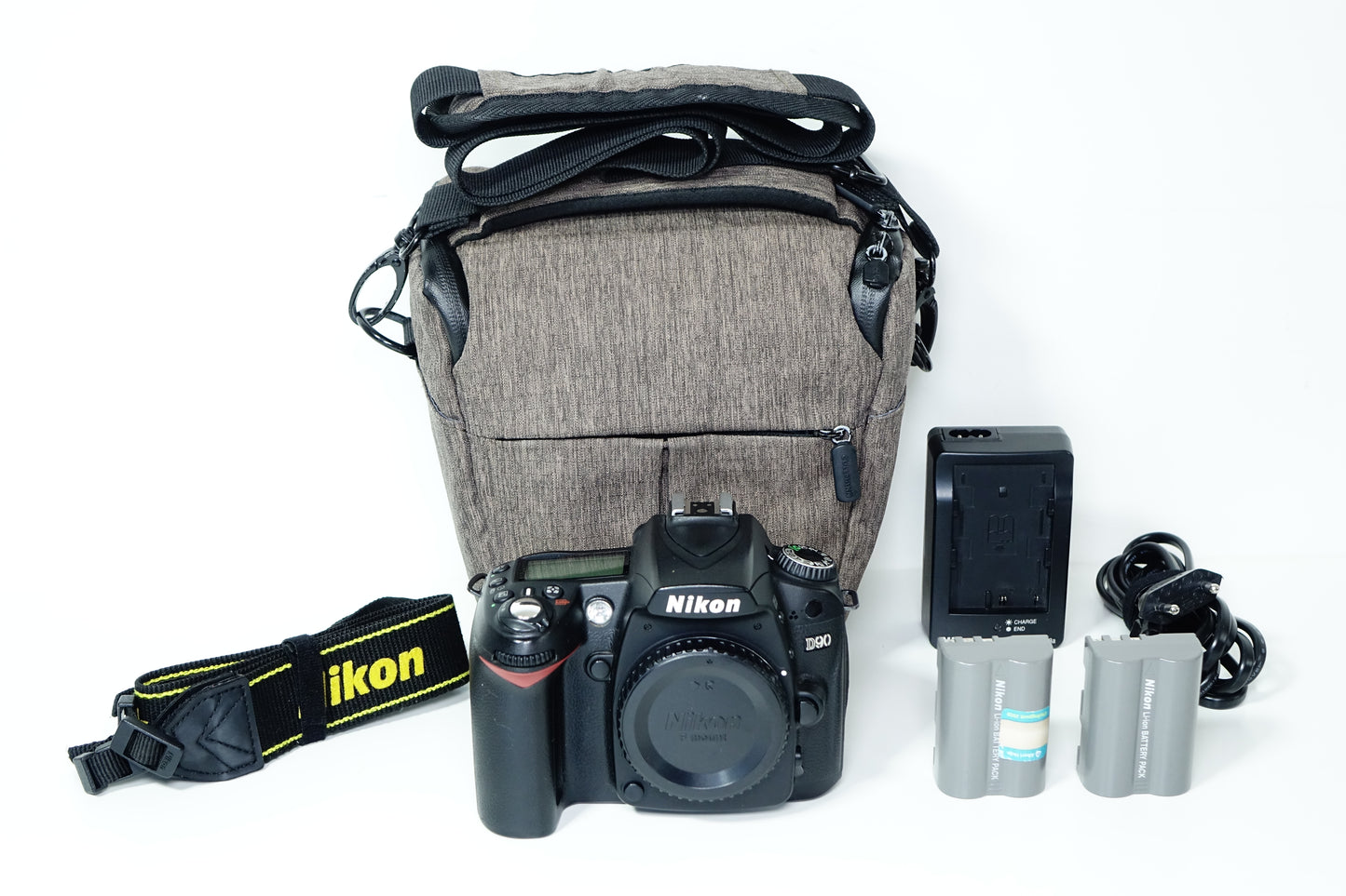 Nikon D90 Reflex Corpo Body + Borsa, 2 Batterie - 9200 SCATTI - Garanzia 12 mesi