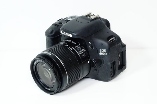 Canon EOS 600D Kit 18-55mm IS II + Borsa, SD -Garanzia 12 mesi -6979 SCATTI