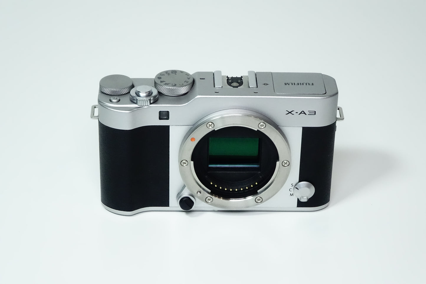 Fujifilm X-A3 XA3 Fotocamera Mirrorless Argento 24,2MP - GARANZIA 12 MESI