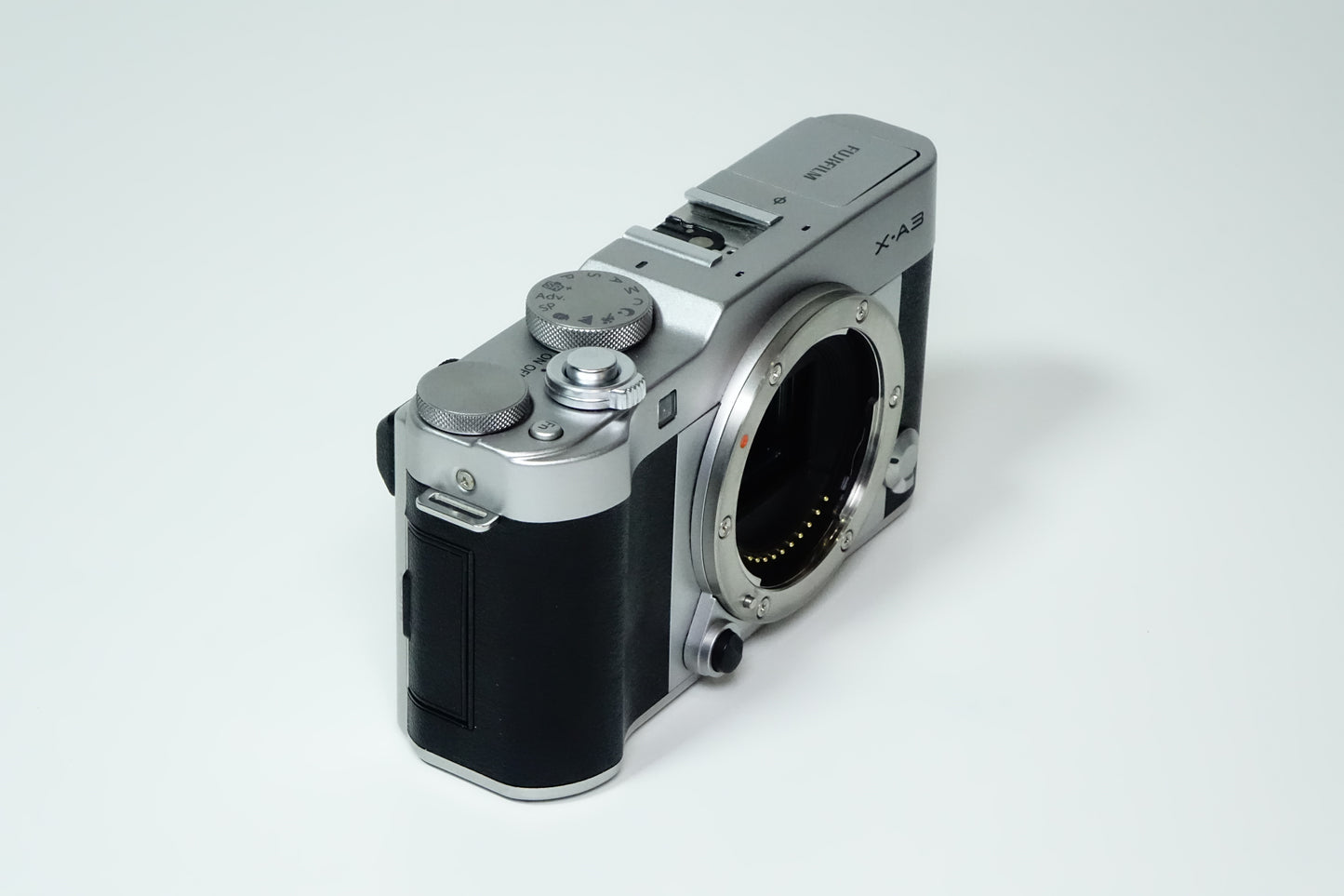 Fujifilm X-A3 XA3 Fotocamera Mirrorless Argento 24,2MP - GARANZIA 12 MESI
