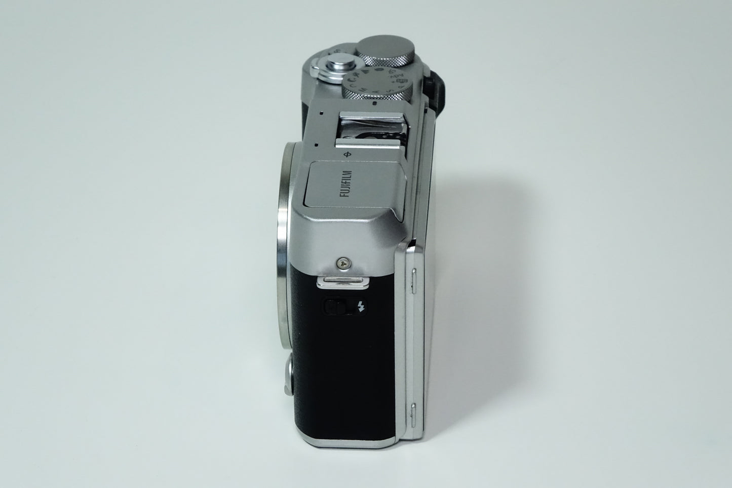 Fujifilm X-A3 XA3 Fotocamera Mirrorless Argento 24,2MP - GARANZIA 12 MESI