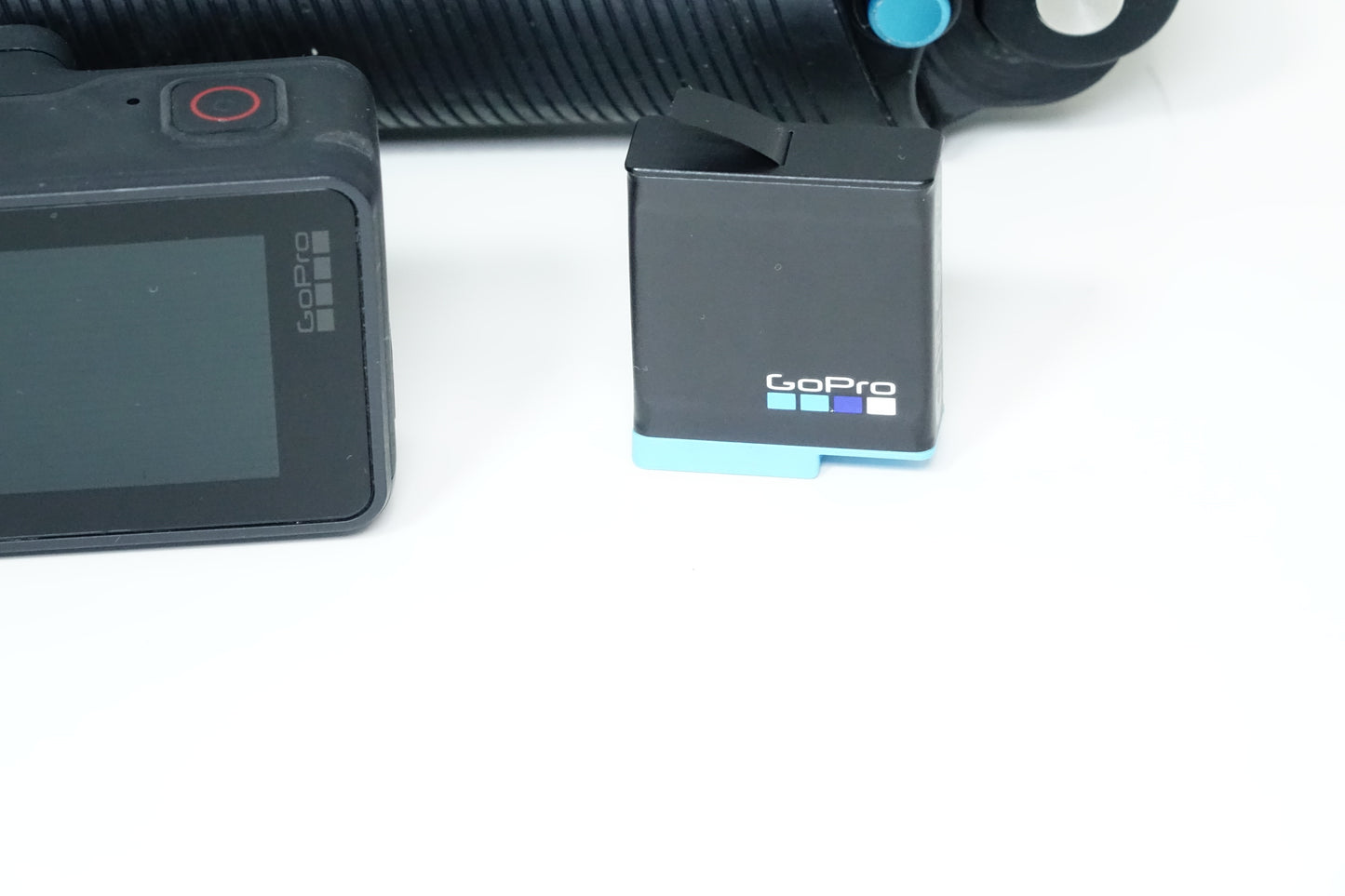 GoPro HERO7 Black Action Cam + GoPro 3-Way + Case - GARANZIA 12 MESI