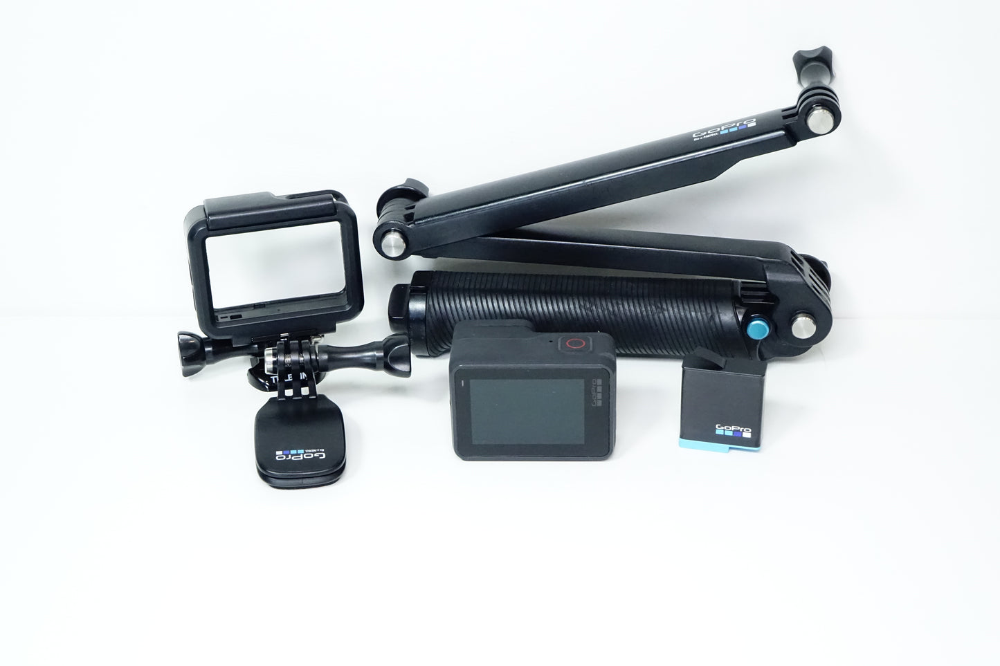 GoPro HERO7 Black Action Cam + GoPro 3-Way + Case - GARANZIA 12 MESI