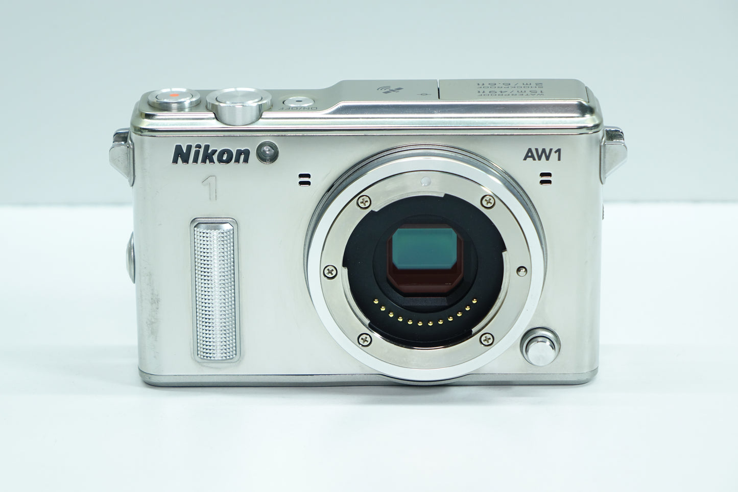 Nikon 1 AW1 Silver 14.2MP Mirrorless Waterproof Body + Borsa + SD 4GB - Garanzia 12 mesi