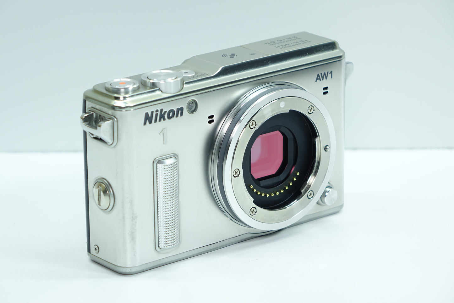Nikon 1 AW1 Silver 14.2MP Mirrorless Waterproof Body + Borsa + SD 4GB - Garanzia 12 mesi