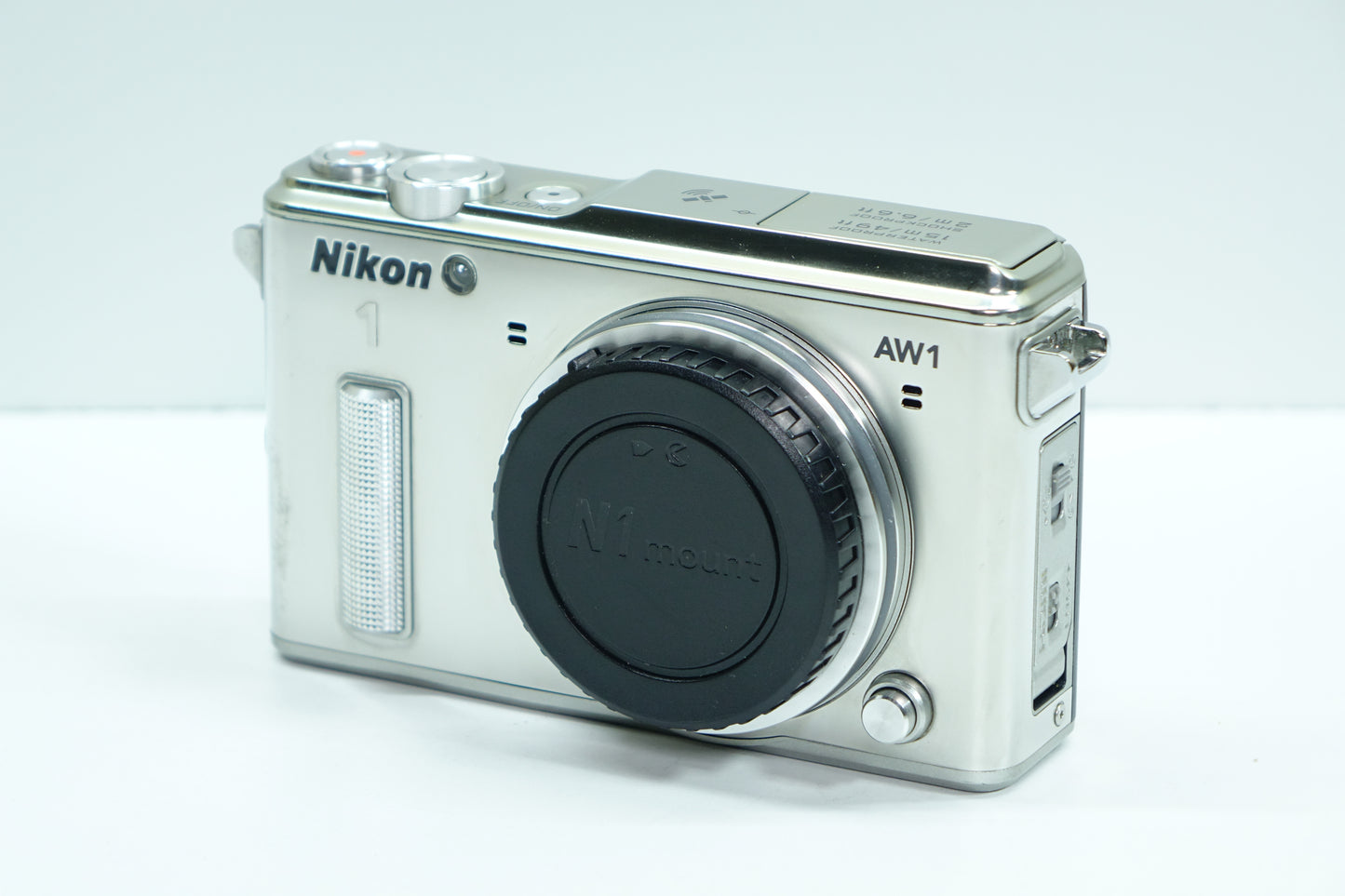 Nikon 1 AW1 Silver 14.2MP Mirrorless Waterproof Body + Borsa + SD 4GB - Garanzia 12 mesi