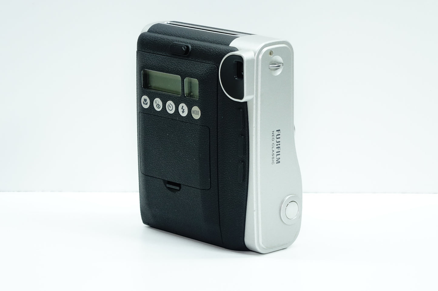 FUJIFILM Instax Mini 90 Neo Classic Nera/Argento Istantanea + Custodia - Garanzia 12 mesi