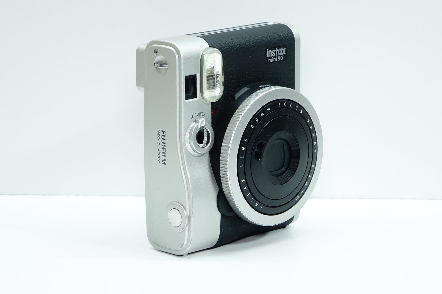 FUJIFILM Instax Mini 90 Neo Classic Nera/Argento Istantanea + Custodia - Garanzia 12 mesi