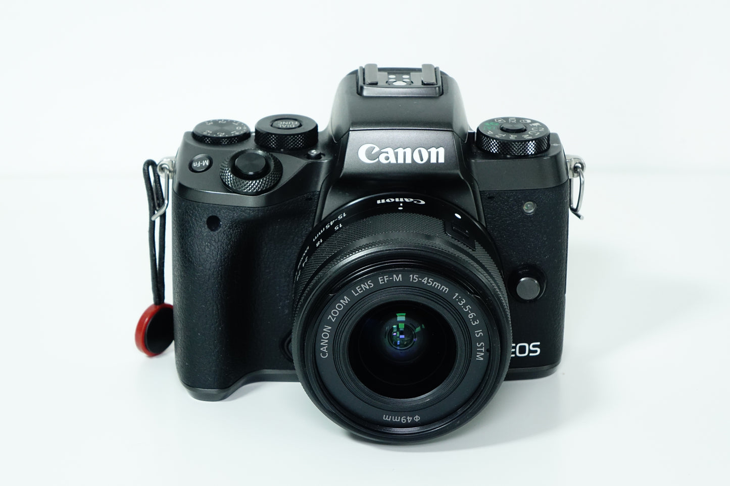 Canon EOS M5 24,2MP + Obiettivo EF-M 15-45mm IS STM + Borsa - Garanzia 12 mesi