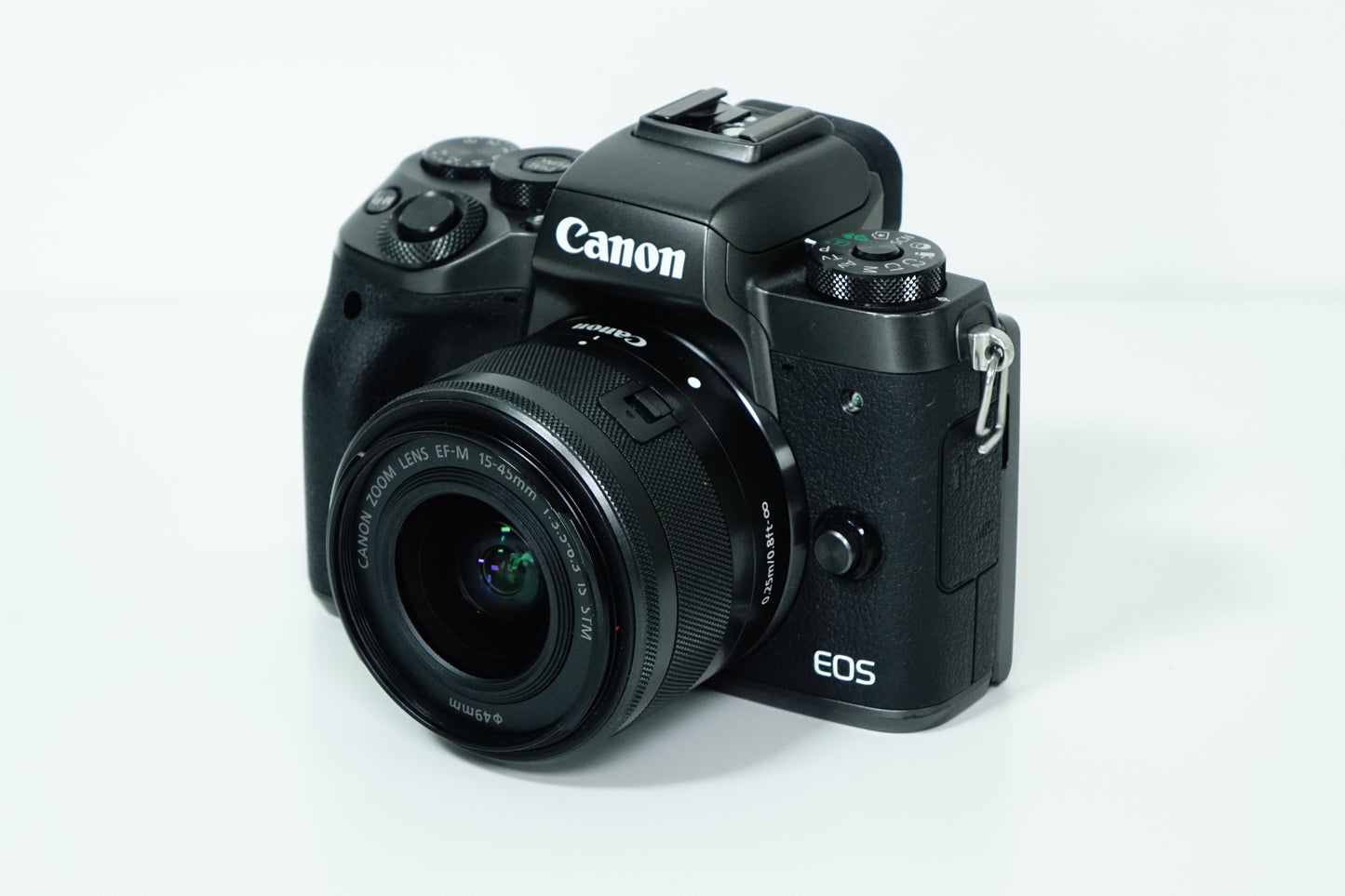 Canon EOS M5 24,2MP + Obiettivo EF-M 15-45mm IS STM + Borsa - Garanzia 12 mesi