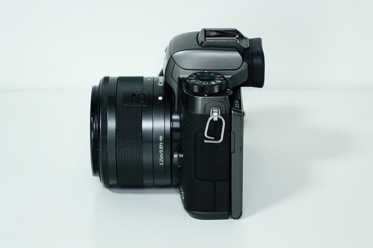 Canon EOS M5 24,2MP + Obiettivo EF-M 15-45mm IS STM + Borsa - Garanzia 12 mesi