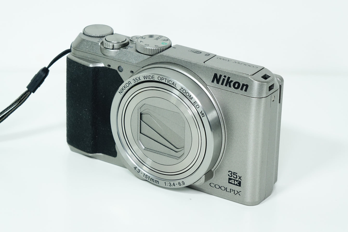 NIKON Coolpix A900 Silver Fotocamera Compatta 20MP 4K ZOOM 35X - Garanzia 12 mesi