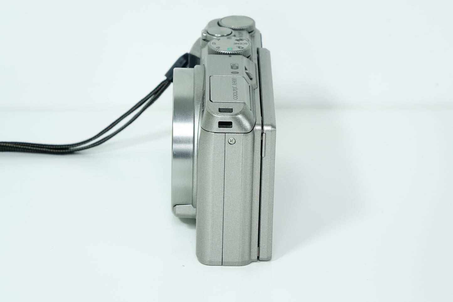 NIKON Coolpix A900 Silver Fotocamera Compatta 20MP 4K ZOOM 35X - Garanzia 12 mesi