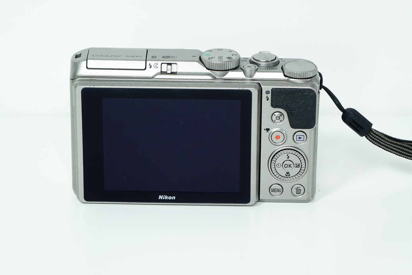 NIKON Coolpix A900 Silver Fotocamera Compatta 20MP 4K ZOOM 35X - Garanzia 12 mesi