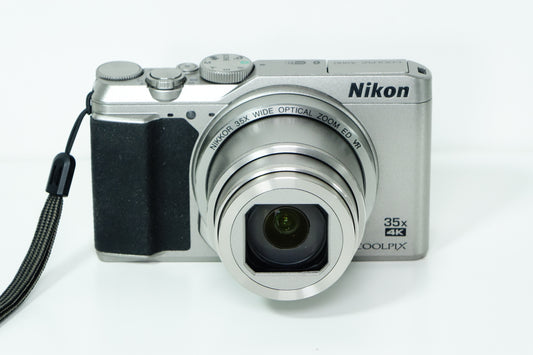 NIKON Coolpix A900 Silver Fotocamera Compatta 20MP 4K ZOOM 35X - Garanzia 12 mesi