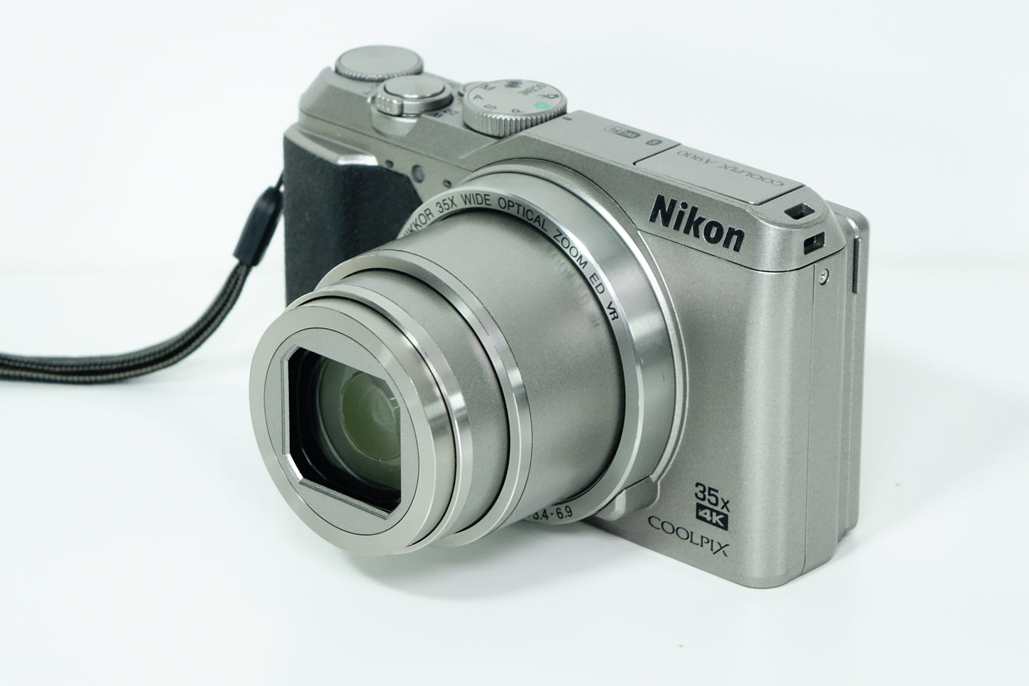 NIKON Coolpix A900 Silver Fotocamera Compatta 20MP 4K ZOOM 35X - Garanzia 12 mesi