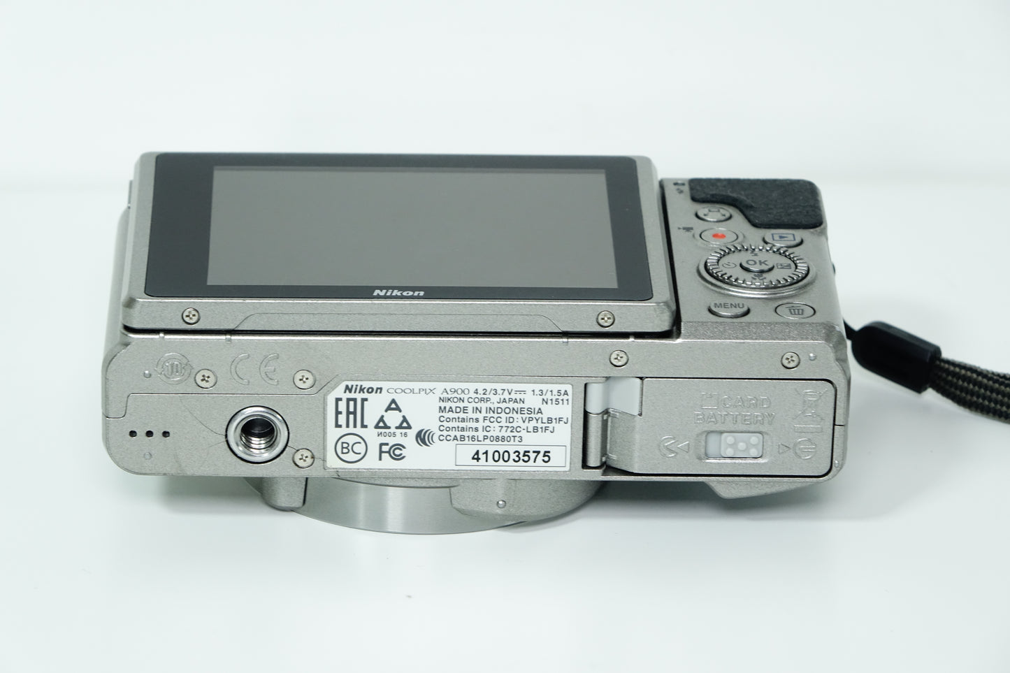 NIKON Coolpix A900 Silver Fotocamera Compatta 20MP 4K ZOOM 35X - Garanzia 12 mesi