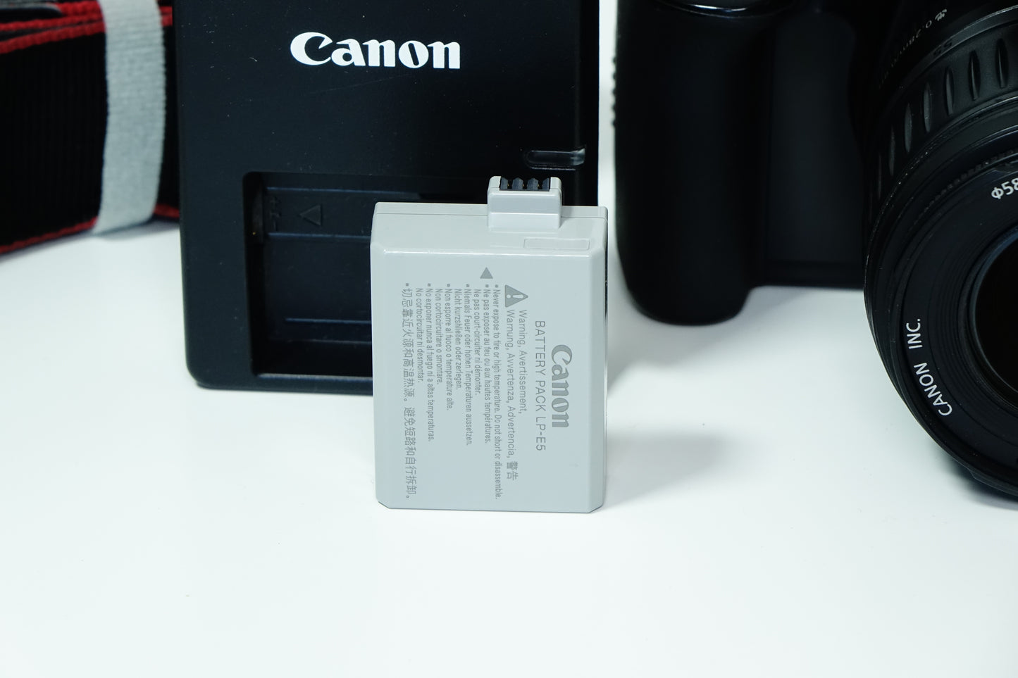 Canon EOS 1000D Reflex + Obiettivo EF-S 18-55mm II F/3,5-5,6 - Garanzia 12 mesi