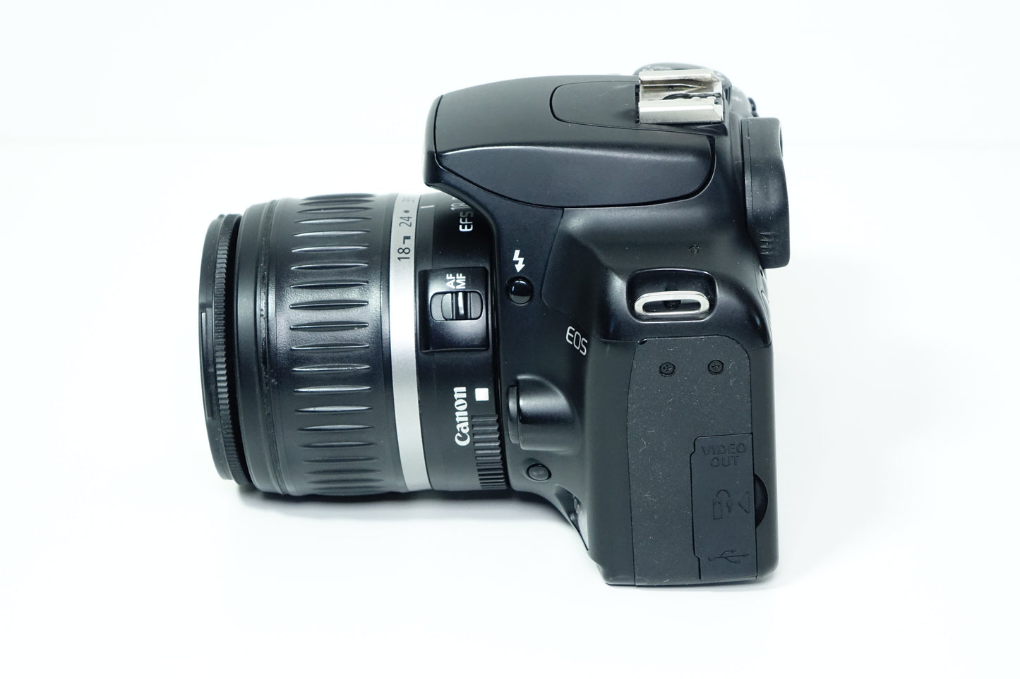 Canon EOS 1000D Reflex + Obiettivo EF-S 18-55mm II F/3,5-5,6 - Garanzia 12 mesi