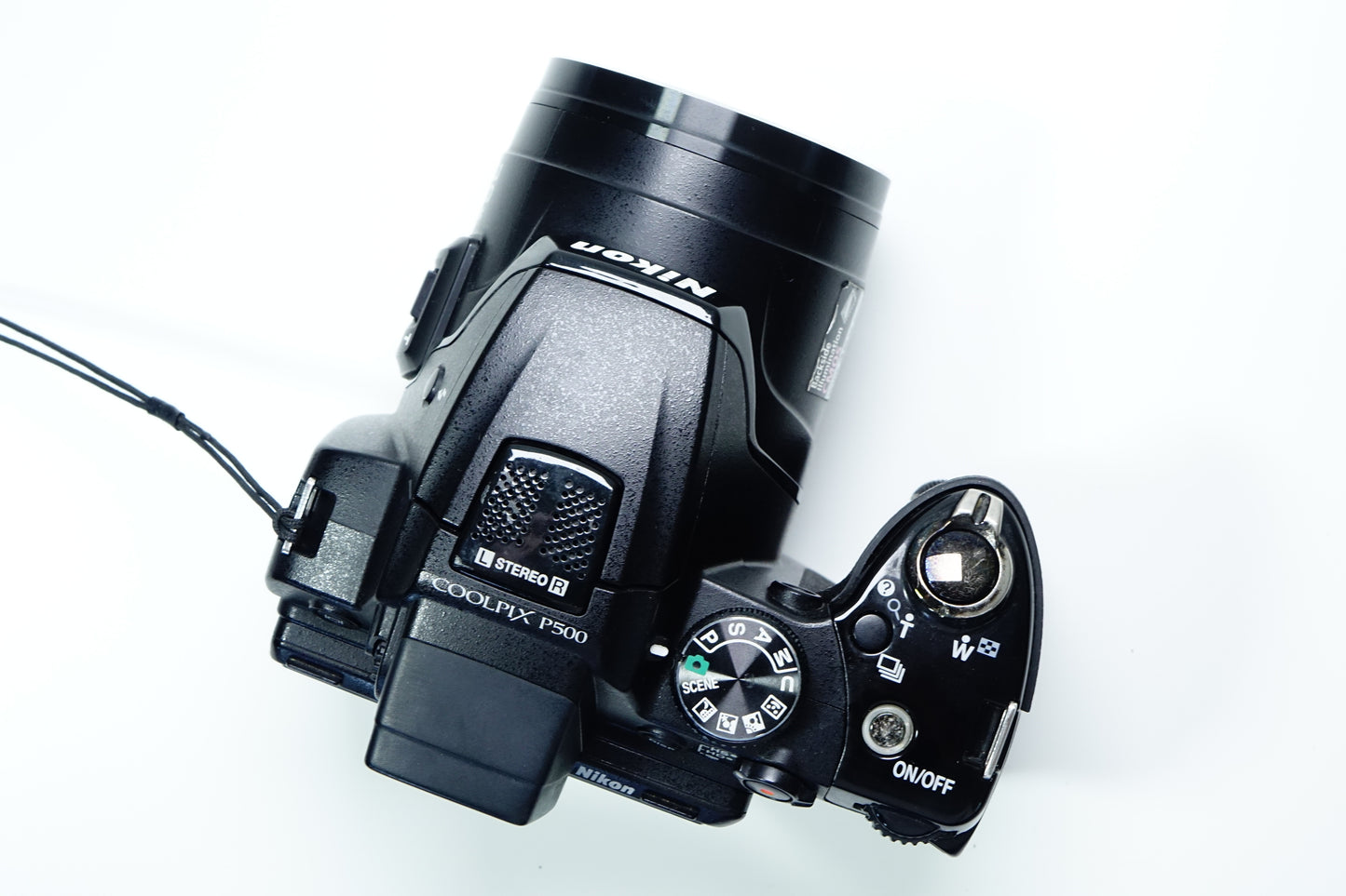 Fotocamera Bridge Nikon Coolpix P500 12.1 MP Zoom 36x + BORSA - Garanzia 12 mesi