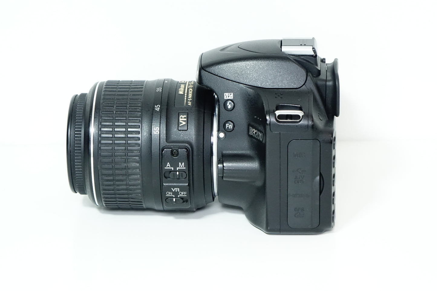 *LEGGI* Nikon D3200 + Obiettivo Nikkor 18-55mm G VR + BORSA - Garanzia 12 mesi