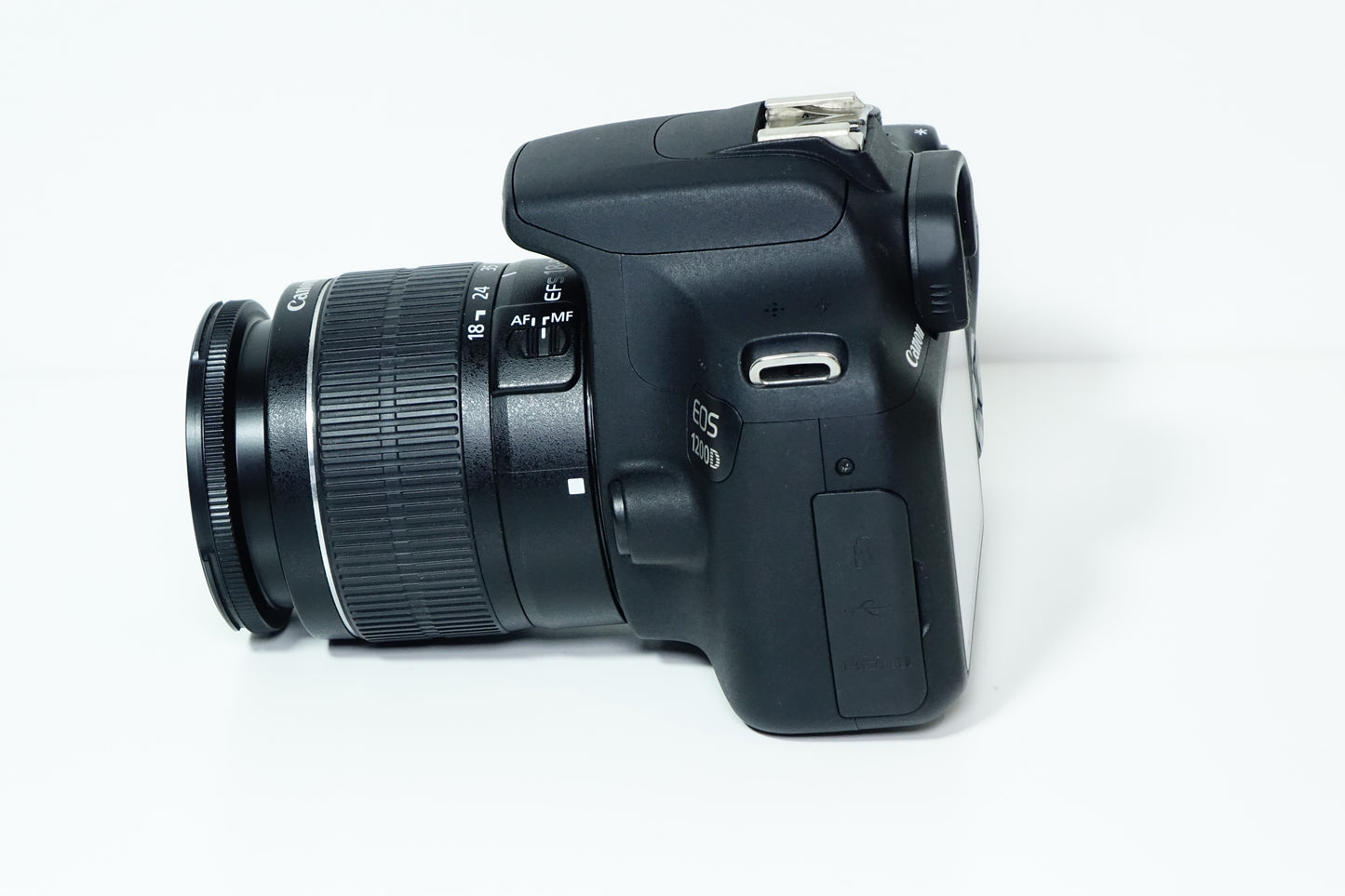 Canon EOS 1200D Obiettivo 18-55mm III + Borsa - Garanzia 12 mesi - 5286 SCATTI