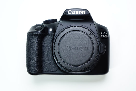 Canon EOS 1300D Reflex Corpo + 2 Batterie - Garanzia 12 mesi - 3968 SCATTI