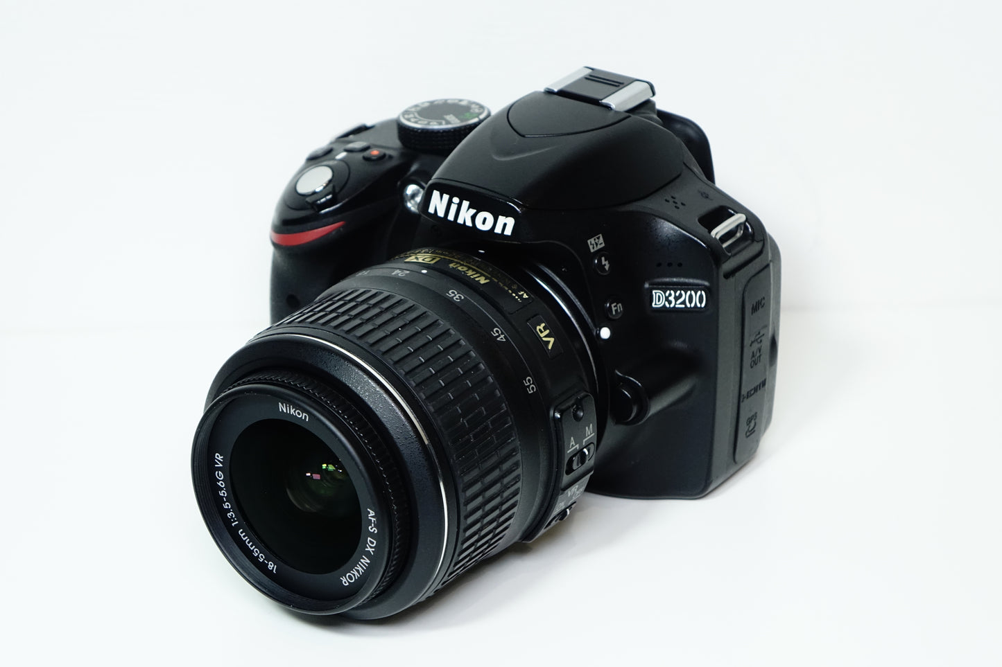 Nikon D3200 Obiettivo Nikkor DX 18-55mm G VR + BORSA, SD 16GB - Garanzia 12 mesi