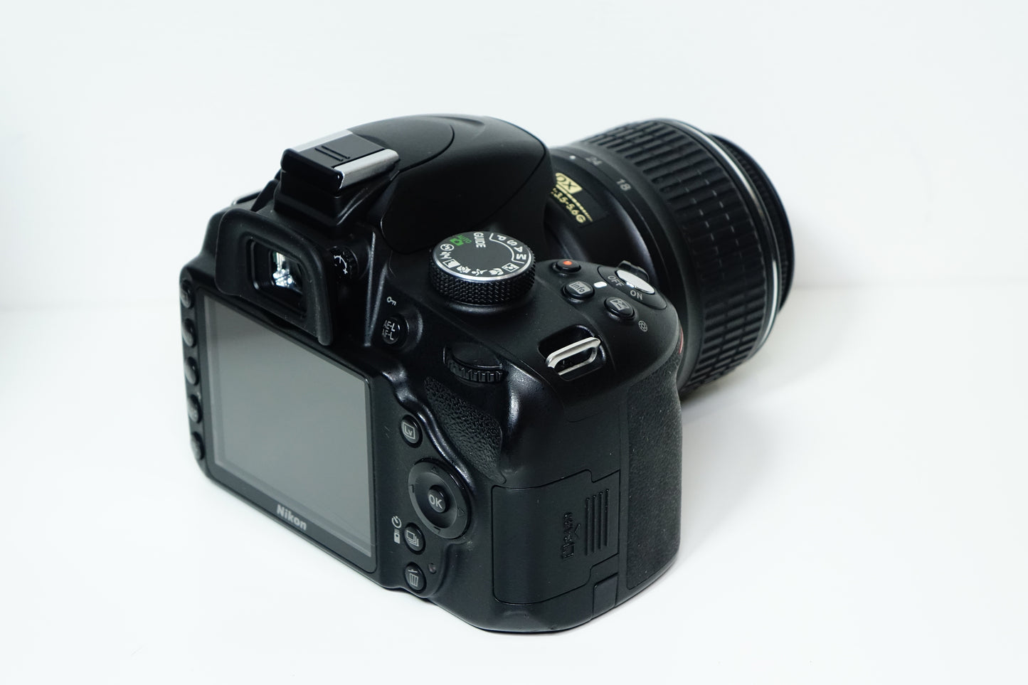 Nikon D3200 Obiettivo Nikkor DX 18-55mm G VR + BORSA, SD 16GB - Garanzia 12 mesi