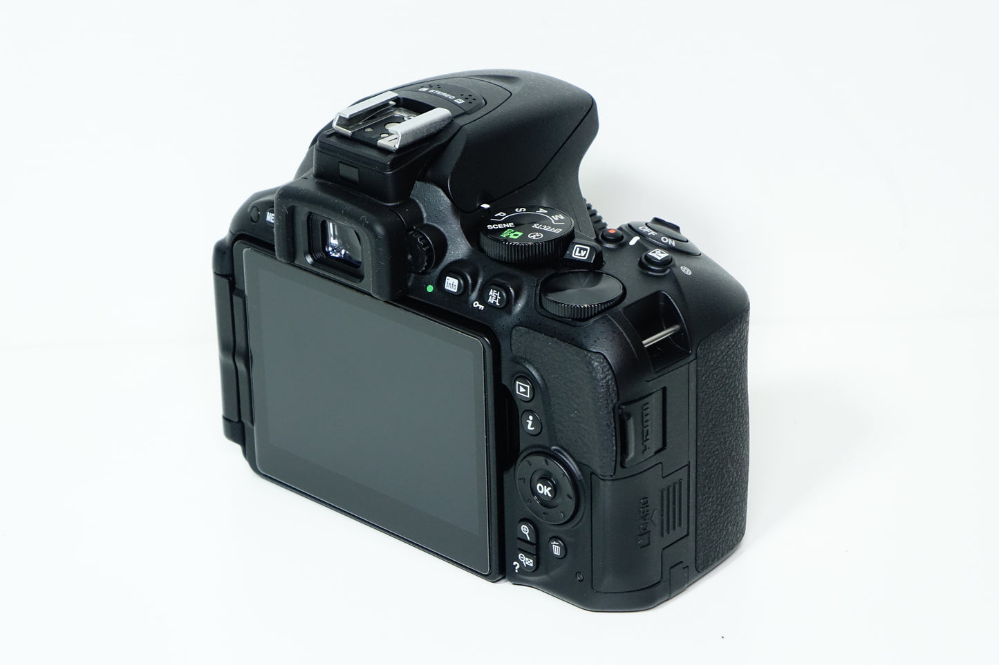 Nikon D5500 Corpo Reflex DSLR - 2481 SCATTI - Garanzia 12 mesi