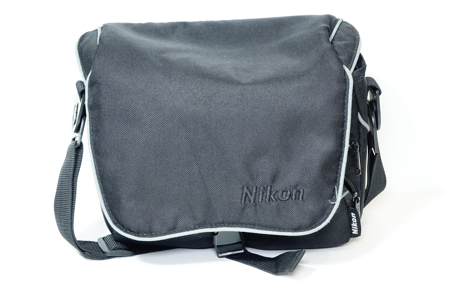 Nikon D3100 Obiettivo DX 18-55mm ED G II - BORSA 6415 SCATTI - Garanzia 12 mesi