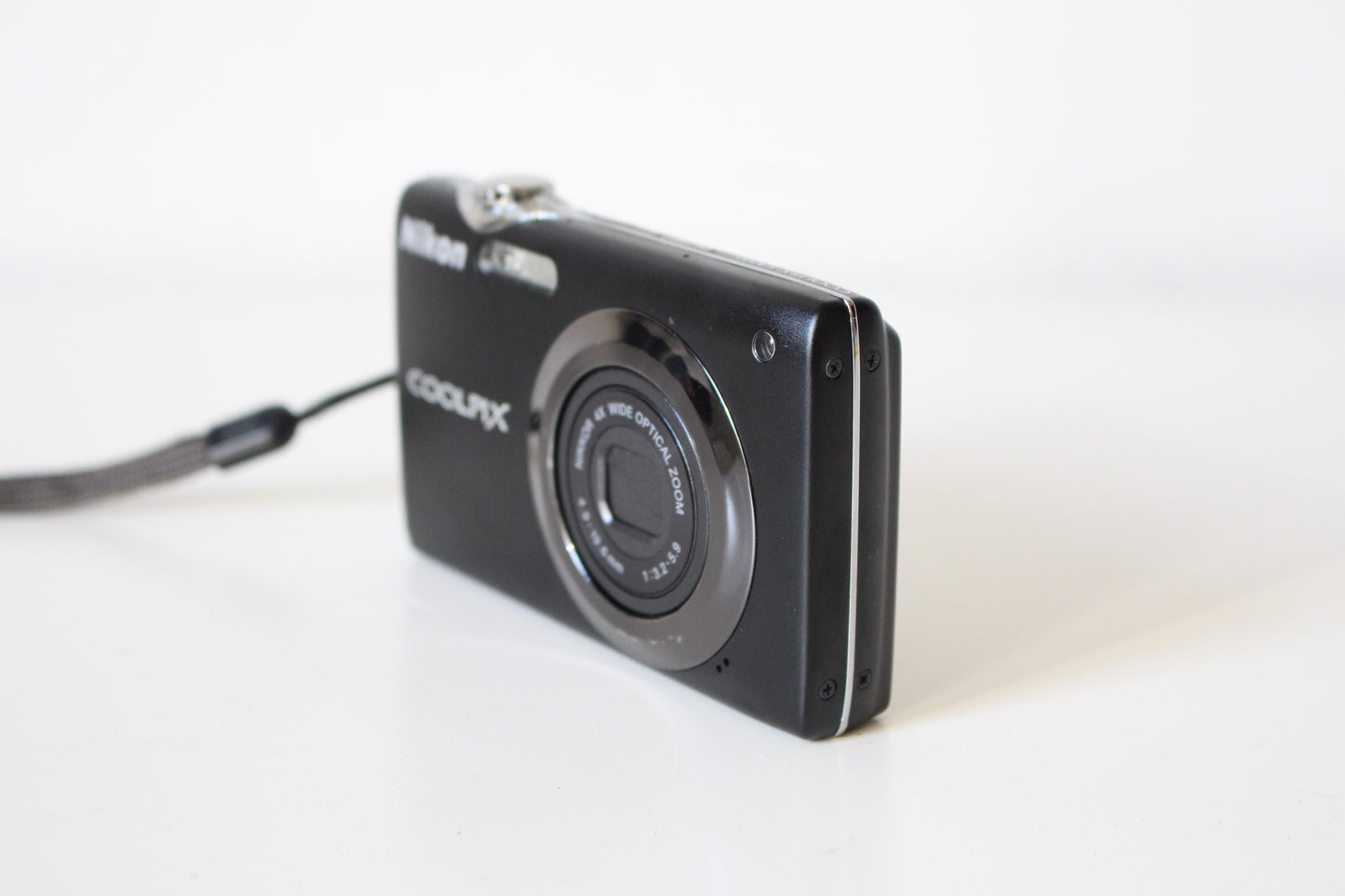 Nikon Coolpix S3000 NERA - Fotocamera Digitale Compatta - 12 MP 4X CCD